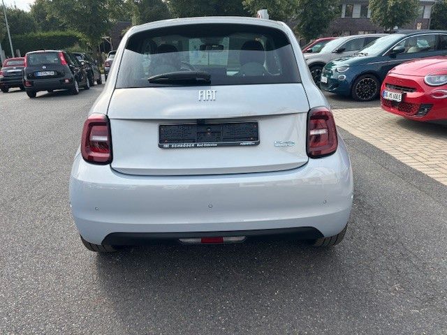 Fahrzeugabbildung Fiat 500e La Prima Limousine 42 kWh einige Farben