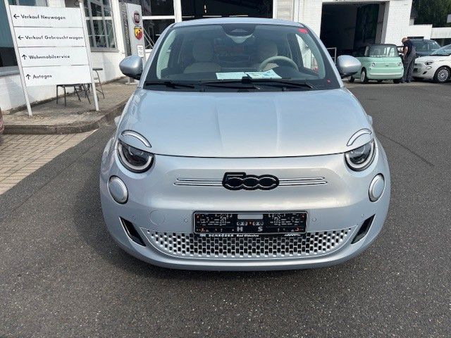 Fahrzeugabbildung Fiat 500e La Prima Limousine 42 kWh einige Farben