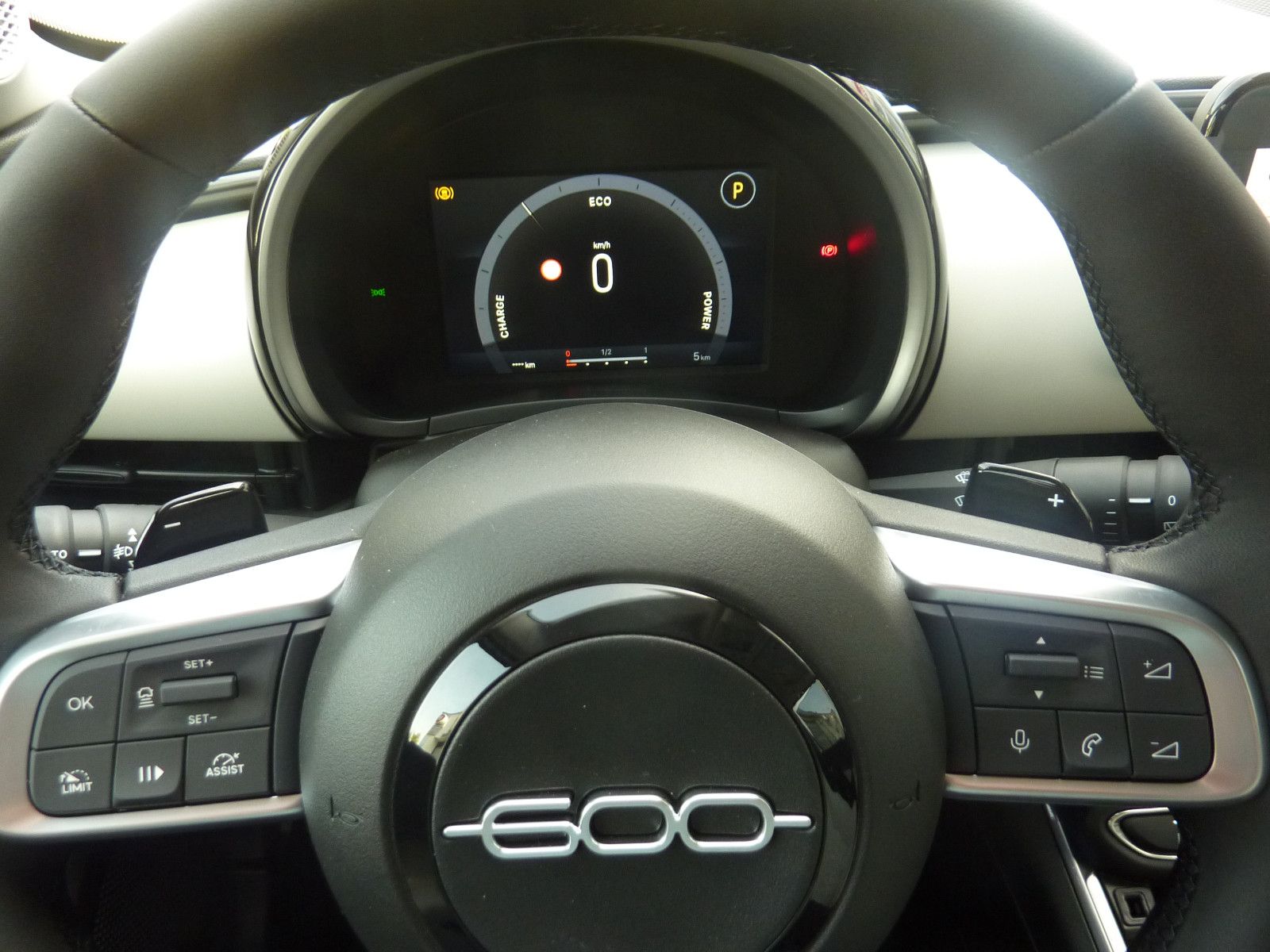Fahrzeugabbildung Fiat 600 La Prima 1,2 74 kW (100 PS) Automatik Voll L
