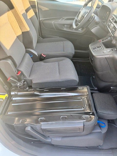 Fahrzeugabbildung Fiat Doblo E Cargo L1 50 kWh 100 kW